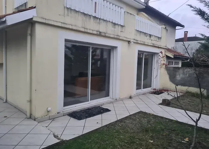 Large House Near Airport Villa *