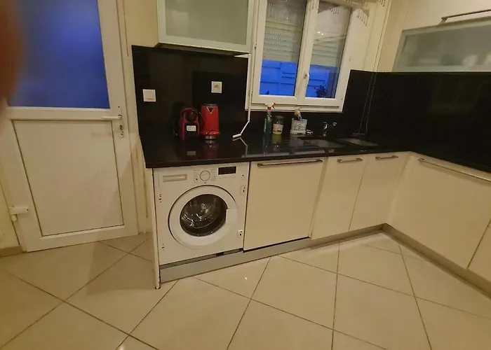 Large House Near Airport Villa *