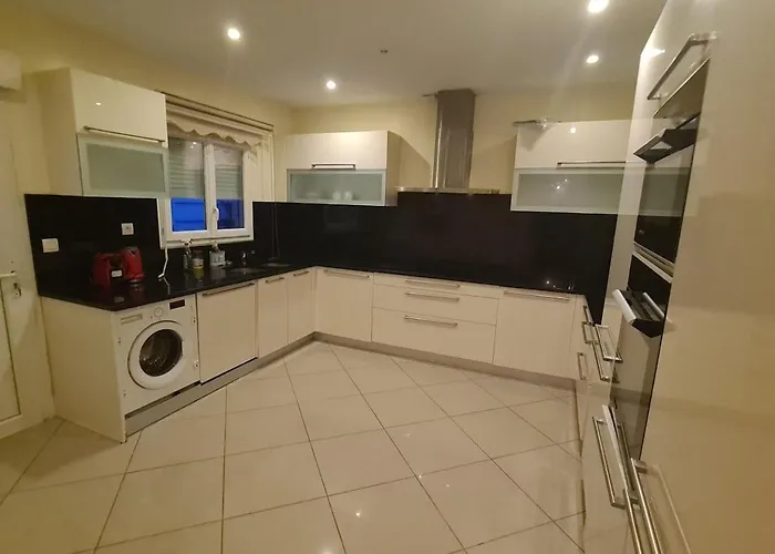 Large House Near Airport Villa